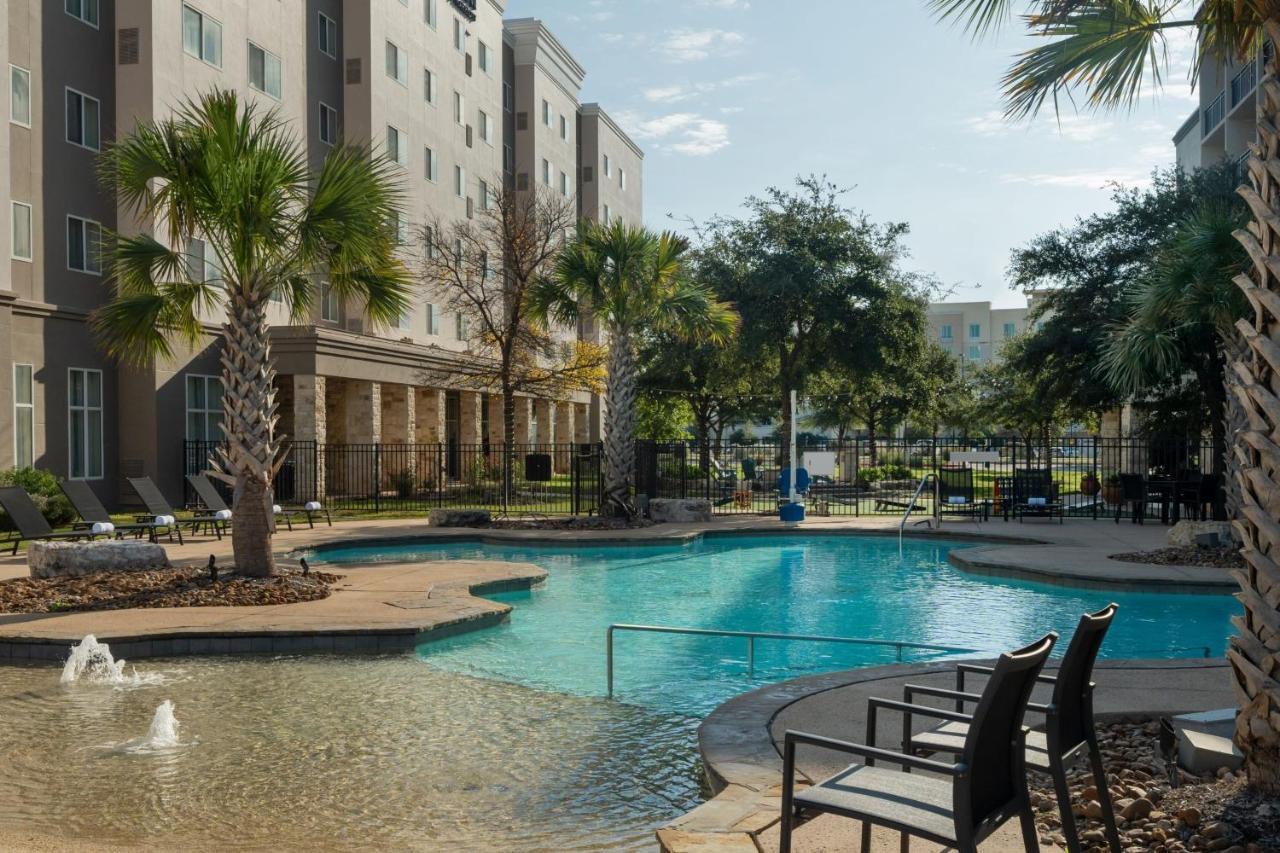 Residence Inn By Marriott San Antonio Six Flags At The Rim Dış mekan fotoğraf